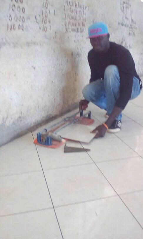 46443282_391870854920546_5943623954659803136_n